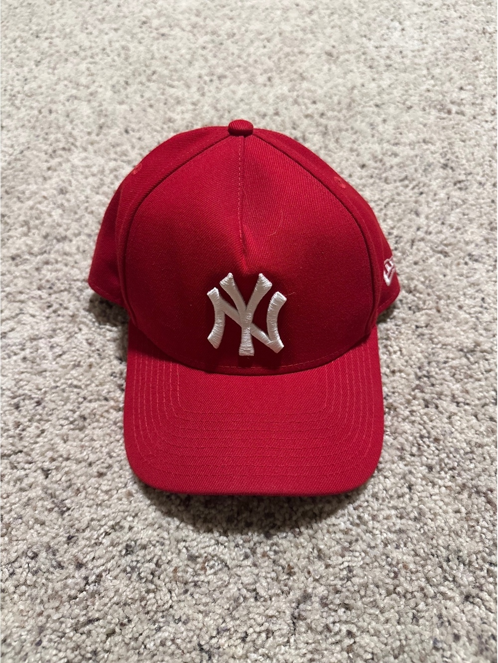 New Era 9FORTY New York Yankees Red Adjustable Baseball Cap